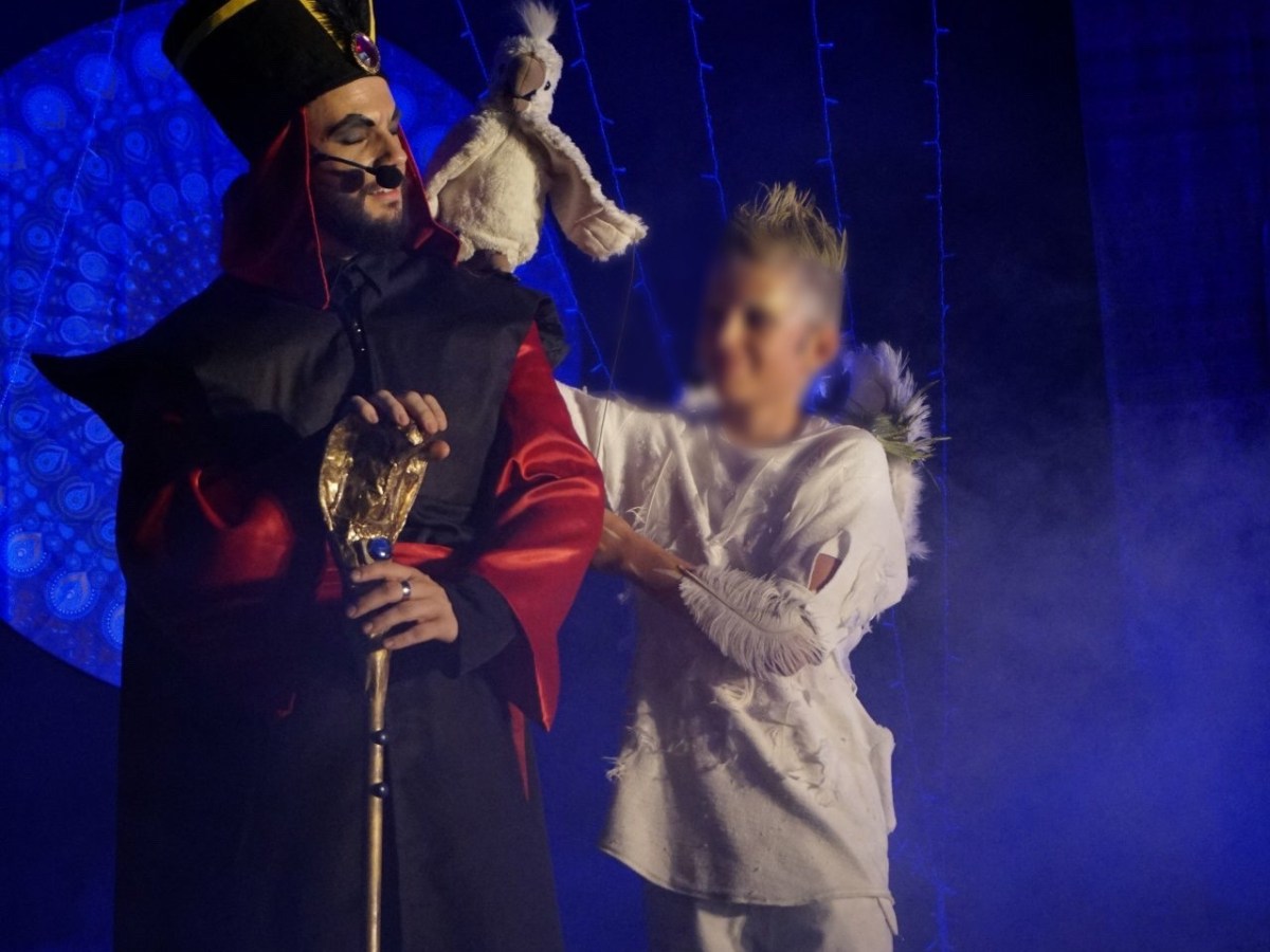 Folge 7 Joe Früchtl Schultheater als Show